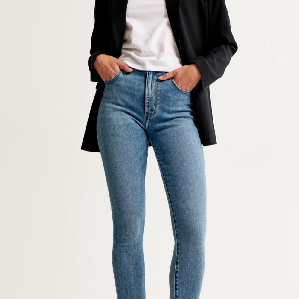 Abercrombie & Fitch The Skinny High Rise Longs